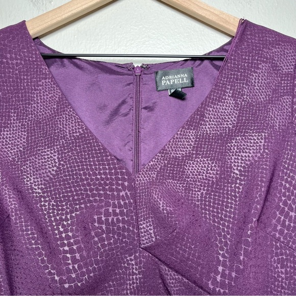 Adrianna Papell Women Dress 10 Purple Snakeskin Embossed Sliming Ruched Cocktail - Picture 6 of 14